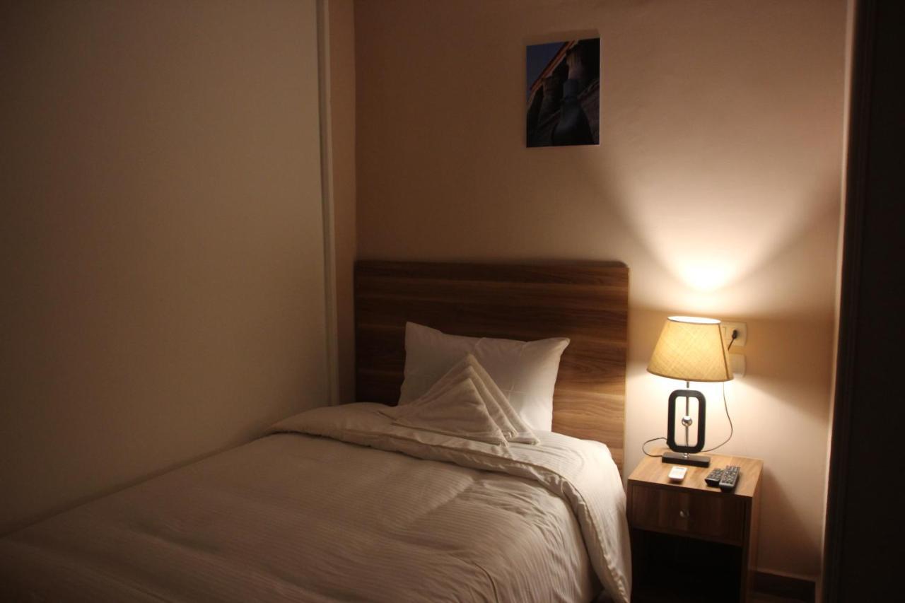 Farida Pyramids Boutique Hotel Kafret el-Gabal Eksteriør billede
